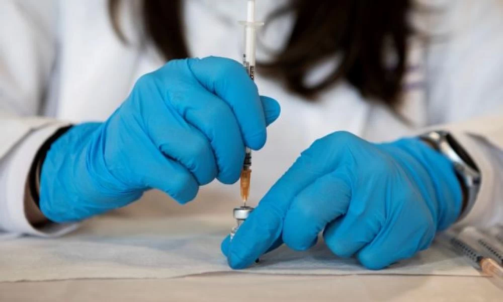 Εμβόλια mRNA: Πόσο ασφαλή είναι για τις έγκυες-Ο κίνδυνος αποβολών